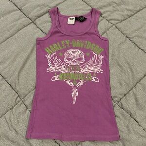 Harley-Davidson. Tank top with bling. White and green writing.